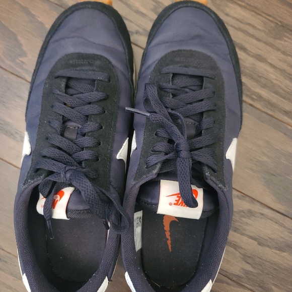 Nike Daybreak Shoes - Picture 6 of 7